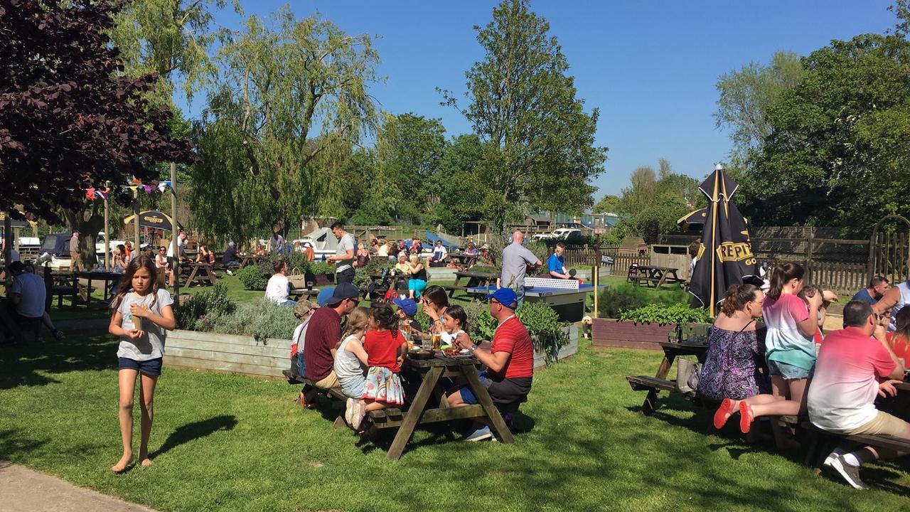 The Grove Ferry Inn Chislet Buitenkant foto