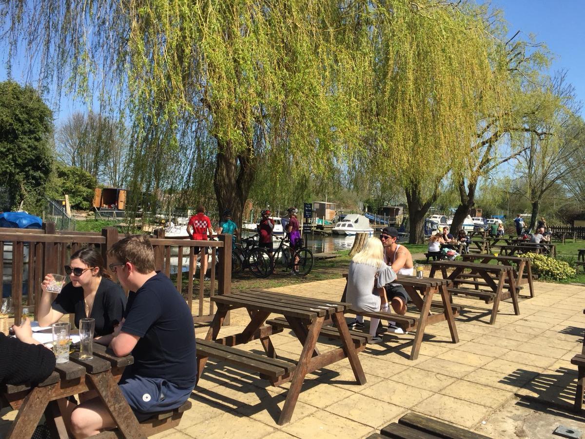 The Grove Ferry Inn Chislet Buitenkant foto